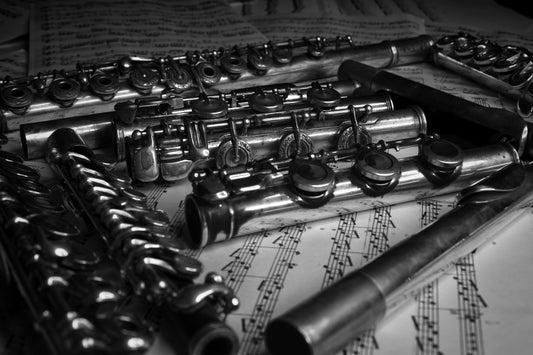 Flutes in a pile
